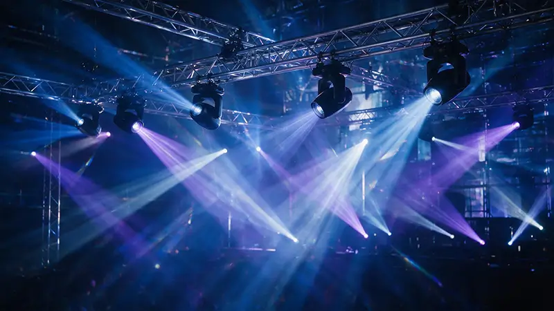 Moving head at the event